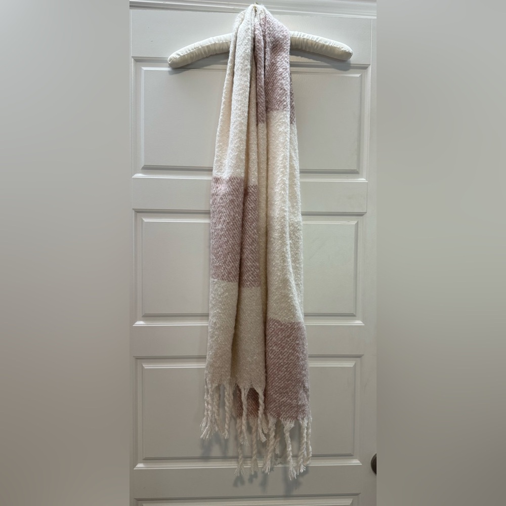 Gentle Fawn Pink and Cream Scarf